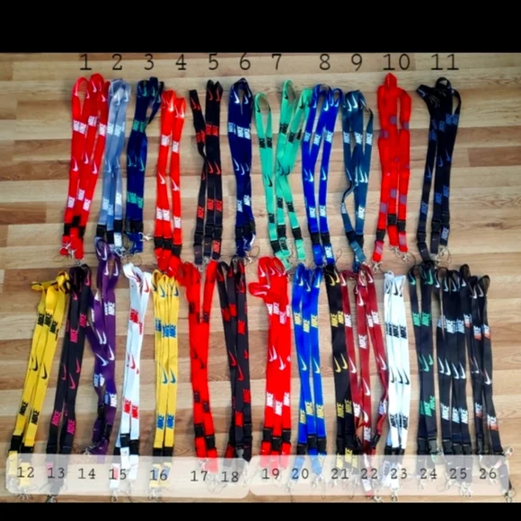 5 piece Random color Nike Lanyards - NWT - Picture 1 of 6